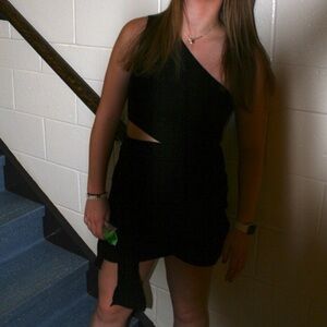 Elegant Black One-Shoulder Dress